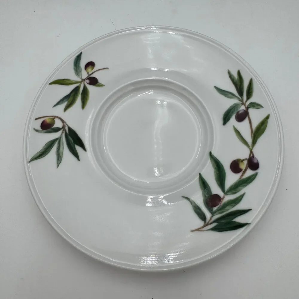 Pottery Barn Monique Lhuillier Olive Orchard 4 Cups and 4 Saucers